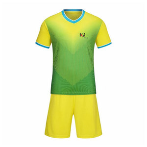 Uniforme de Fútbol Deportivo Urbano, Poliéster Transpirable, Diseño Ligero y Cómodo, Adecuado para Entrenamientos y Juegos al Aire Libre - Product Image 1