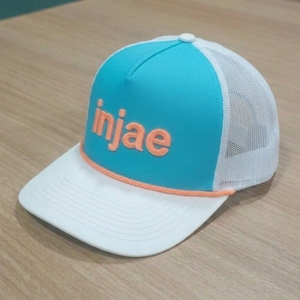 Casquette de golf trucker personnalisée à 5 panneaux, broderie 3D, visière pré-courbée, dos en maille, OEM ODM, faible MOQ, fournisseur de couvre-chefs de golf - Product Image 3