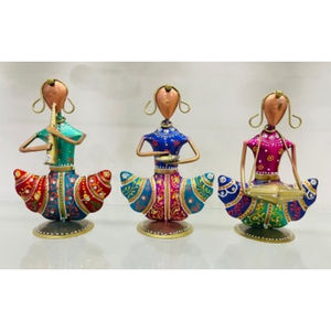 Muñecos Metálicos Artesanales de Músicos - Diseño Art Deco Multifuncional para Celebraciones de Diwali, Bodas y Pascua - Product Image 3