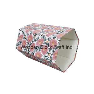 Cubo de papel decorativo hecho a mano con tapa abierta, impreso en PP, con envoltura de cartón y tela 100% algodón. - Product Image 2