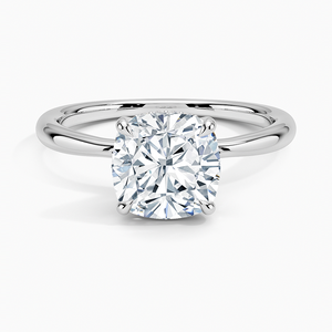 Anillo de compromiso de moissanita de 2 quilates con corte cojín, solitario, con halo oculto - Product Image 3