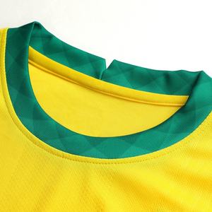Conjunto de Camiseta de Fútbol Personalizada Unisex con Cuello en V y Manga Larga, Pantalones Cortos Azules, Impresión por Transferencia de Calor, Absorbe la Humedad, 100% Poliéster Elástico - Product Image 4