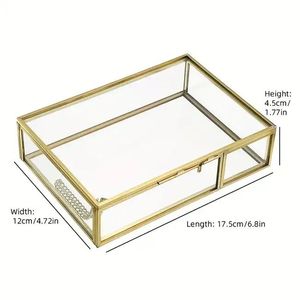 Boîte à bagues en verre avec bordure dorée et feuilles vertes à l'intérieur pour le rangement des bijoux - Product Image 5
