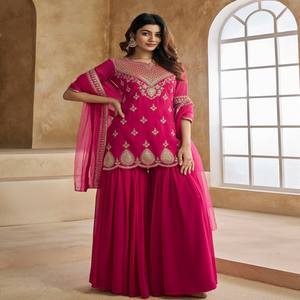 Ensemble Kurta Sharara en Georgette Rose Brodé VASTRA COTTAGE avec Dupatta à Bordure en Dentelle, Tenue Ethnique de Soirée pour Femmes - Product Image 5