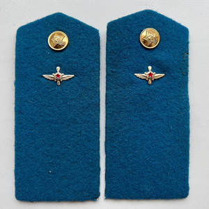 Platillos de hombro personalizados con su propio diseño, hechos en Pakistán, de color sólido para uniforme. - Product Image 1