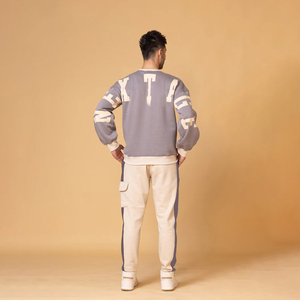 Conjunto Casual de Dos Piezas para Hombre, Sudadera con Capucha y Pantalones Deportivos, Color Verde Oliva, Estampado Ecológico, Estilo Urbano - Product Image 3
