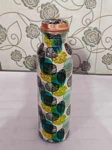 ขวดน้ำโลหะลายใบไม้คุณภาพดีทันสมัย พกพาสะดวก พร้อมฝาทองแดง - Product Image 6