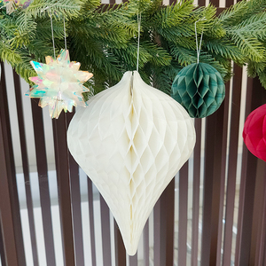 Adornos navideños de papel de panal para fiesta temática - Product Image 3