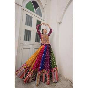 ชุดพิเศษสำหรับผู้หญิง lehenga choli นักออกแบบสำหรับ navratri - Product Image 4
