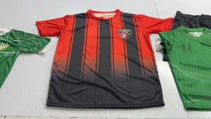 Gants de gardien de but en latex personnalisés de qualité supérieure - Imperméables et ajustables, tailles/couleurs/designs personnalisables - Product Image 3