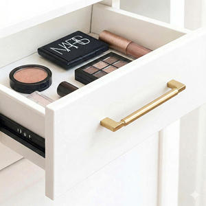 มือจับตู้เฟอร์นิเจอร์แบบ T-Bar ทำจากโลหะผสมสังกะสีเคลือบทองแบบขัดเงา ทนทาน ทันสมัย เหมาะสำหรับตู้เสื้อผ้า ตู้ครัว ห้องน้ำ - Product Image 5