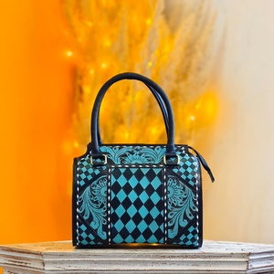 Sac de voyage léger en cuir véritable Venus avec fermeture éclair, motif lettres, en polyester, pour femme, idéal pour le shopping - Product Image 1