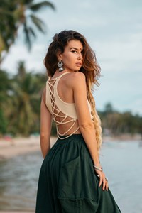 Crop top en rayonne pour femme, style bohème, triangle, sans manches, dos côtelé, décontracté, pour la plage, les festivals et les vacances - Product Image 3