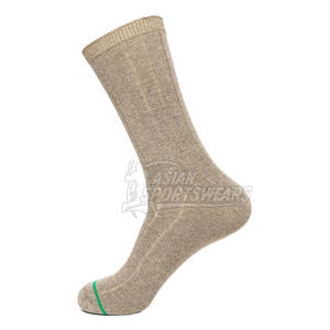 Calcetines deportivos ligeros ideales para ejercicio, entrenamiento en el gimnasio, correr y uso activo diario. - Product Image 3