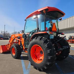 Tracteur à roues Kubota 4x4 authentique, neuf et d'occasion, 210 CV, avec moteur, pompe et boîte de vitesses pour usage agricole - Product Image 3
