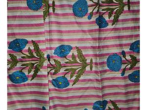 Tissu en coton 100% à imprimé floral rayé rose, imprimé numériquement à la main, au meilleur prix de gros et à usages multiples - Product Image 4