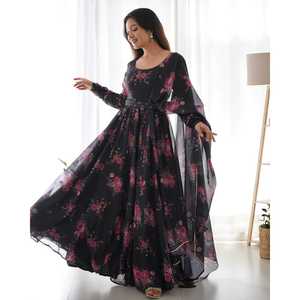 JUEGO DE TRAJE ANARKALI DE ORGANZA SUAVE PURO DE COLOR NEGRO CON TOTALMENTE COSTADO DKB 26 - Product Image 4