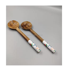 ชุดช้อนส้อมไม้สไตล์หรูหรา ดีไซน์ไม่ซ้ำใคร สำหรับใช้ในครัวและบนโต๊ะอาหาร - Product Image 4