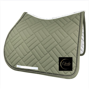 Almohadilla de Silla de Montar para Caballo Clásica Profesional GP al por Mayor, Acolchada de Seda Transpirable para Competición y Entrenamiento - Product Image 1