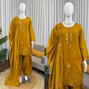 Ensemble Sharara jaune en Georgette, 3 pièces, Salwar Kameez, broderie Zari dorée, tenue de mariage pakistanaise - Product Image 6