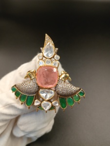 Broche Paon Plaqué Or Argenté avec Zircon Cubique Rose et Pierres Vertes – Accessoire Unisexe pour Vêtements, Fêtes, Mariages, Fiançailles, Cadeau - Product Image 2