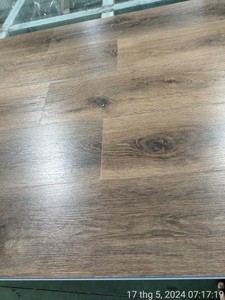 Suelos de vinilo SPC de lujo, fabricante vietnamita, impermeables, con sistema de clic - Product Image 3