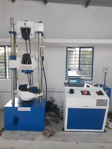 Machine d'essai universelle de 200 kN pour les tests de traction, de compression et de flexion - Product Image 3