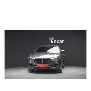 Maserati Levante 3.0 AWD GranLusso 2019/12, 47,429 km, Caja de Cambios Automática, Asientos de Cuero, Volante a la Izquierda, Cámara Trasera - Product Image 3