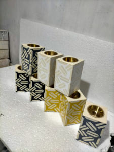 Charme Arabe Intemporel Brûleur de Parfum Oud Premium en Résine avec Incrustation d'Os Fait Main pour Maisons de Luxe - Product Image 4