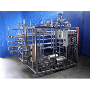Remplisseuse et Bouteuse Automatique Compacte pour Liquides avec Écran Tactile pour Lignes de Production de Liquides - Vente en Gros Direct Usine Export - Product Image 1