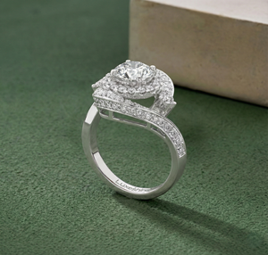 Anillo de Oro de 14 Quilates con Diamante Cultivado en Laboratorio de 2.85 Quilates, Corte Redondo, Diseño Elegante y Ligero, Joyería de Boda, Claridad VVS VS - Product Image 1