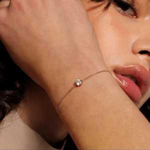 สร้อยข้อมือทองคำแท้ 14K ดีไซน์เรียบหรู ประดับเพชรทรงกลมเพาะเลี้ยงในห้องปฏิบัติการ ตัวล็อกแบบก้ามปู ดีไซน์มินิมอล เหมาะสำหรับใส่ทุกวัน ขนาด 7 นิ้ว - Product Image 2