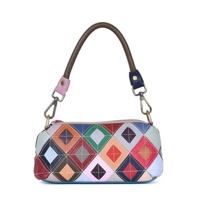 Bolso Ando de Cuero Vacuno Genuino, Mini Bolso de Mano para Mujer, Multicolor con Parches y Correa de Hombro Desmontable - Product Image 1