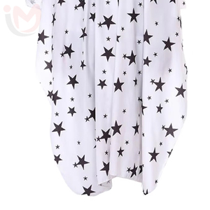 Nouvel ensemble de cape de barbier de luxe avec ceinture ajustable, imprimés de bandanas à motifs de crânes, en nylon durable, options de logo personnalisé - Product Image 3