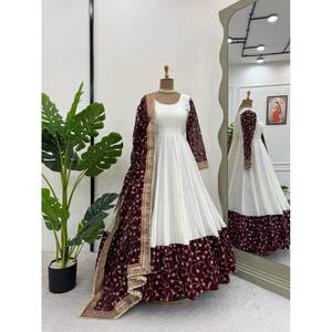 Vestido Anarkali de Diseñador para Fiestas, Tela de Chifón con Trabajo de Hilo y Lentejuelas - Product Image 4