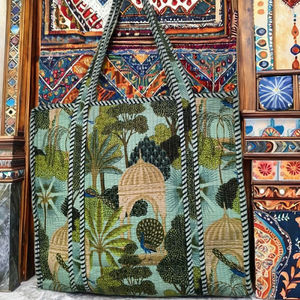 กระเป๋าโท้ทผ้าฝ้ายพิมพ์ลายบล็อกแฮนด์เมดจากชัยปุระ คุณภาพพรีเมียม สีพื้น ทนทาน ปิดด้วยซิป เป็นมิตรกับสิ่งแวดล้อม จุของได้เยอะ - Product Image 2