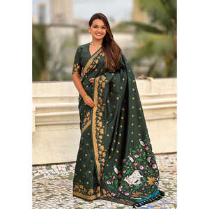 Sari de Seda Pichwai Tejido con Hilo Zari Verde Botella de Elite Weaves, Vestido Elegante para la Noche, 650g - Product Image 5