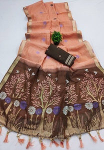 Sari indio tradicional con motivos florales y de árboles, ropa de boda para mujer, de proveedor indio. - Product Image 2