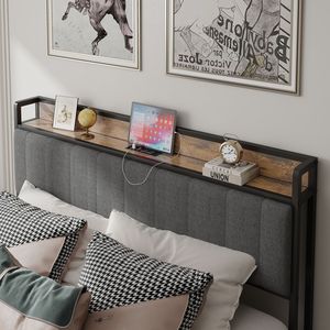 Struttura letto matrimoniale con piattaforma in metallo grigio, testiera imbottita e stazione di ricarica integrata - Product Image 5