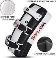 Pads de frappe Muay Thai et Kickboxing Farabi personnalisables avec logo, durables, écologiques, en cuir PU, pour entraînement de boxe et MMA