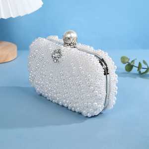 Bolso de Mano Bordado de Bajo Costo con Trabajo Manual Artístico Tradicional para Bodas, Fiestas y Uso Festivo, Bolso de Mano Bordado de Moda - Product Image 1