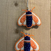 Ornement colombe en velours fait à la main avec perles d'argent et paillettes Oiseau élégant fait à la main suspendu pour arbre de vacances ou décor sur le thème de la paix