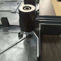 Guide d'entrée pour volet roulant en alliage d'aluminium avec embout de 250/300 mm et guide d'entrée pour lamelles de 77 mm