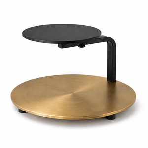 Plateau de service rond en métal avec base sculpturale, conçu pour la restauration de luxe, l'hôtellerie et la présentation décorative. - Product Image 2