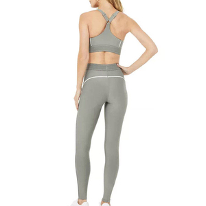 Ensemble 2 pièces de sport/yoga réversible et durable au design professionnel, avec soutien-gorge de sport haute performance à séchage rapide en Spandex/Nylon élastique - Product Image 5