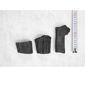 Charbon de bois d'eucalyptus noir en morceaux, origine Vietnam, pour barbecue, sans fumée, sans odeur, faible teneur en cendres, longue durée de combustion, export en vrac - Product Image 3