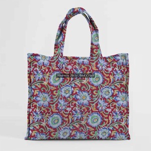 Sac matelassé carré matelassé de grande capacité léger multifonctionnel à la mode artisanat cadeau matelassé carré sac personnalisé - Product Image 1