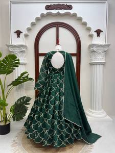 Conjunto de Salwar Kameez Verde Bordado, de Secado Rápido y Largo hasta el Suelo, Traje Tradicional Indio para Bodas, Fiestas, Diwali y Graduaciones - Product Image 3