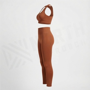 Ensemble deux pièces sportif uni pour femme North Approach, débardeur sans manches et short, noir avec bordure blanche - Product Image 3