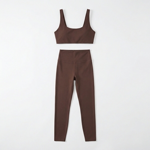 Conjunto Deportivo de Sujetador Deportivo y Leggings Marrones |   Ropa Deportiva de Yoga sin Costuras de Cintura Alta |   Conjunto Deportivo Resistente a Sentadillas |   Fabricante OEM Personalizado - Product Image 1